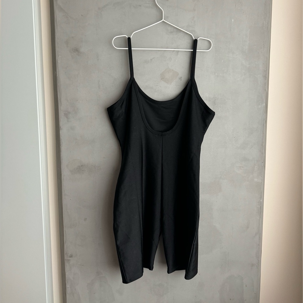 GOOD AMERICAN Scuba Strappy Biker Catsuit - Picture 5 of 10